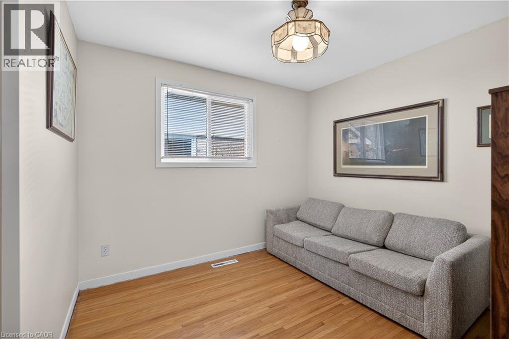 34 Helen Street, Dundas, Ontario  L9H 1N3 - Photo 17 - 40828352