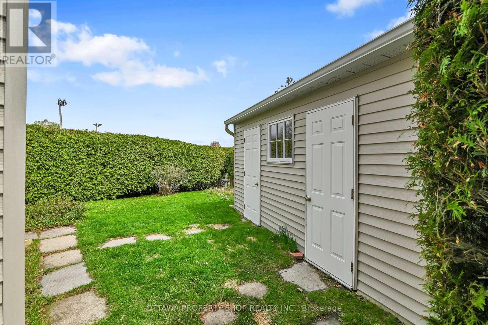 202 Rosemary Gardens, Ottawa, Ontario  K1E 1Y8 - Photo 25 - X13159960