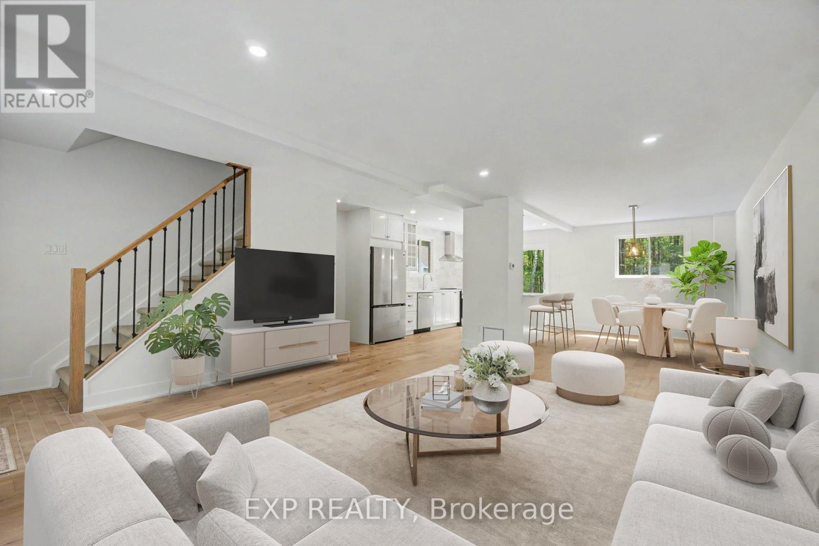 56 Glen Park Drive, Ottawa, Ontario  K1B 3Z2 - Photo 2 - X13160032