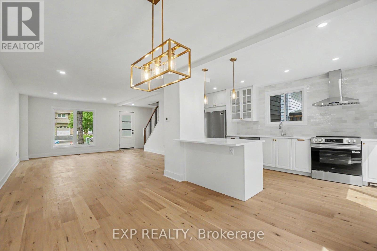 56 Glen Park Drive, Ottawa, Ontario  K1B 3Z2 - Photo 8 - X13160032
