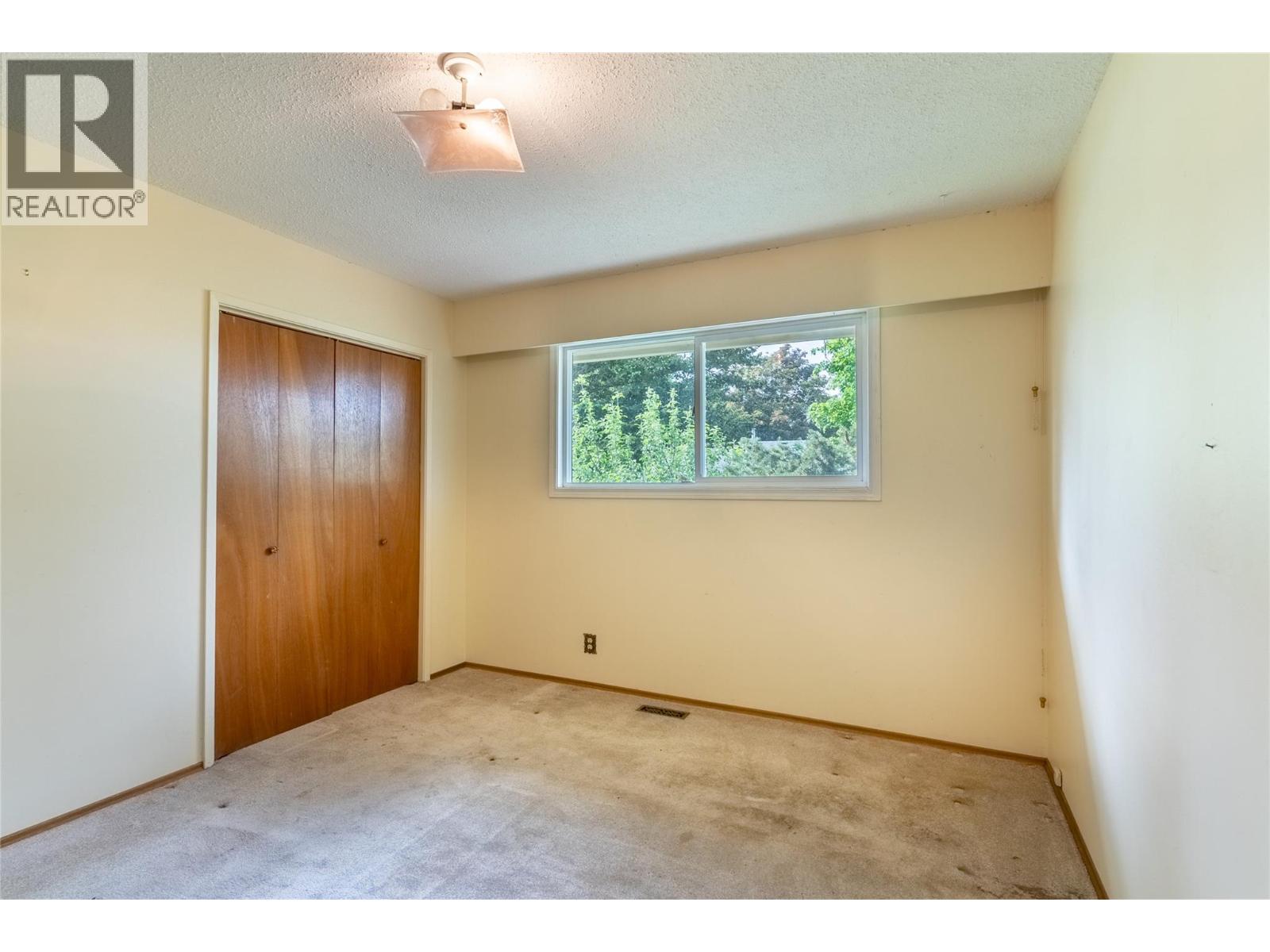 864 Shelan Place, Kamloops, British Columbia  V2B 5T4 - Photo 19 - 10373049
