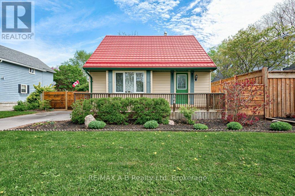 304 DOUGLAS STREET W, Stratford, Ontario
