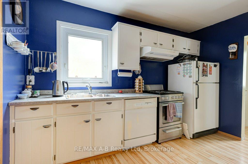 304 Douglas Street W, Stratford, Ontario  N5A 5R3 - Photo 14 - X13159970