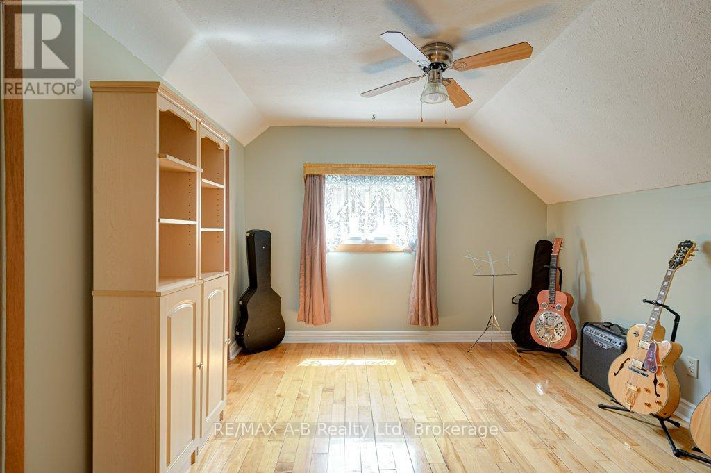 304 Douglas Street W, Stratford, Ontario  N5A 5R3 - Photo 18 - X13159970