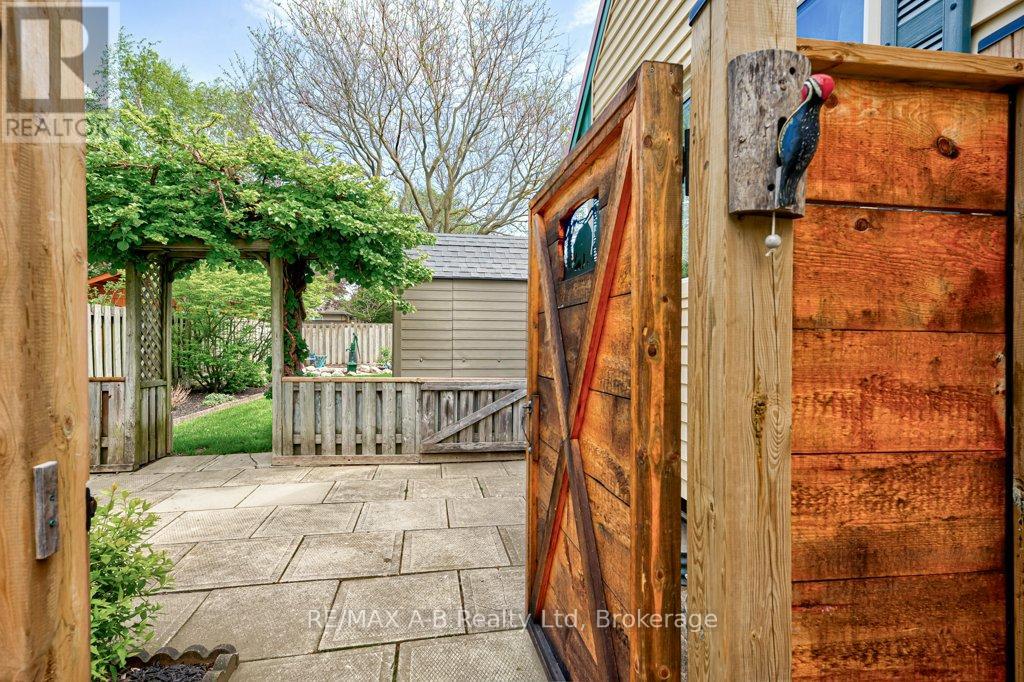 304 Douglas Street W, Stratford, Ontario  N5A 5R3 - Photo 32 - X13159970