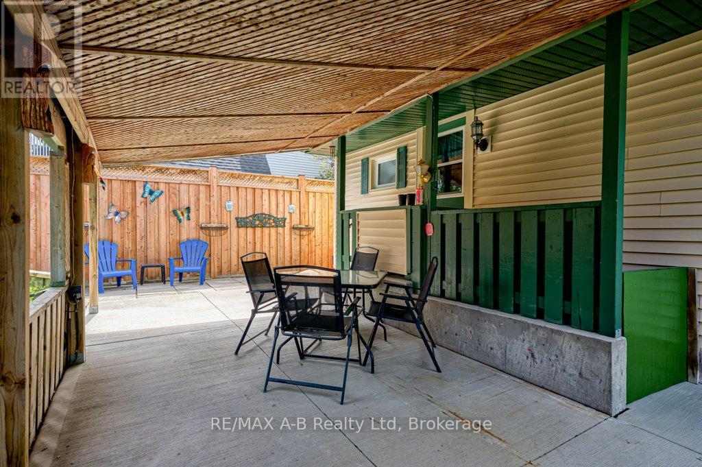 304 Douglas Street W, Stratford, Ontario  N5A 5R3 - Photo 39 - X13159970