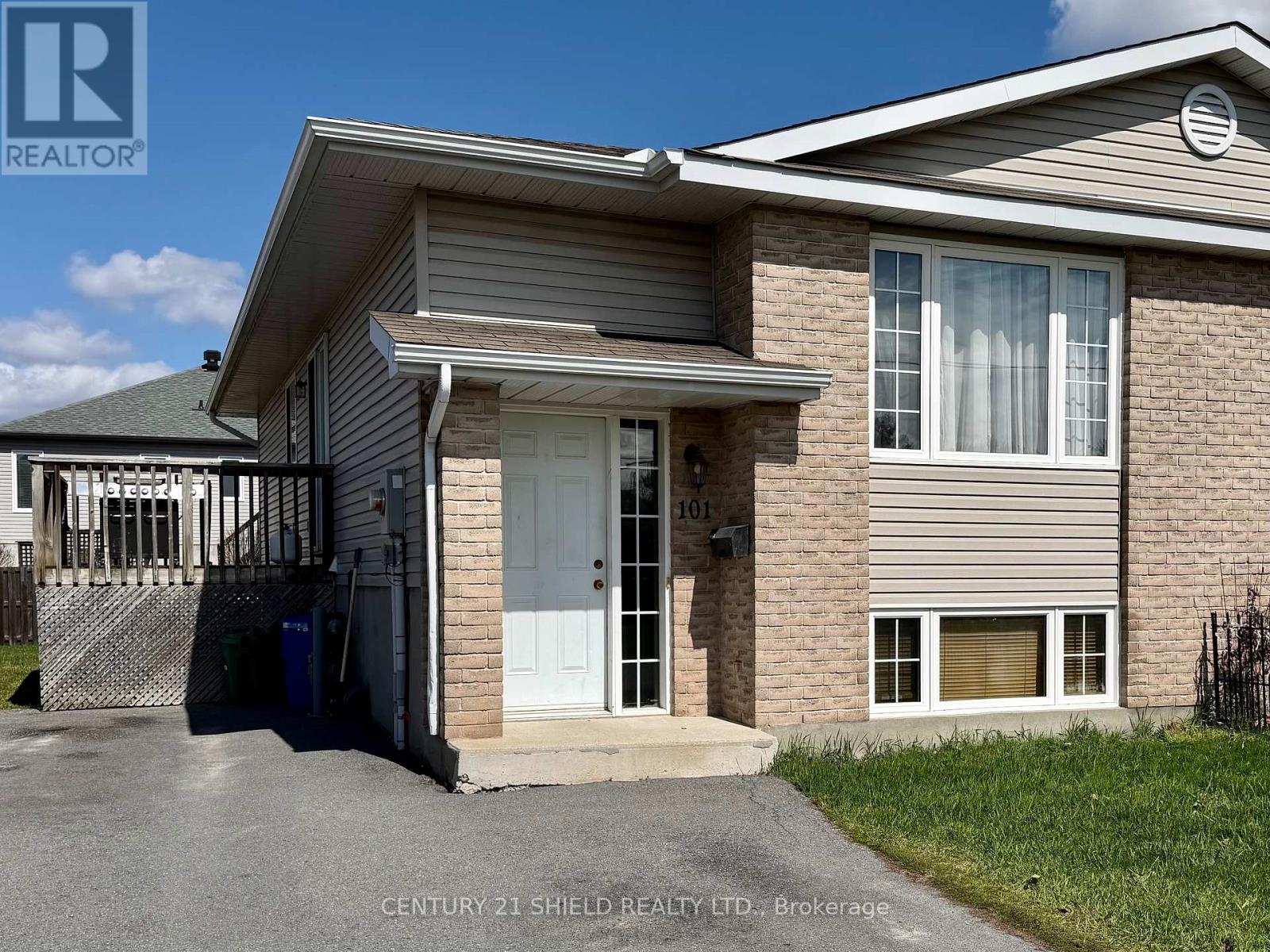 101 Mckenzie Street W, Cornwall, Ontario  K6K 1W2 - Photo 1 - X13159938