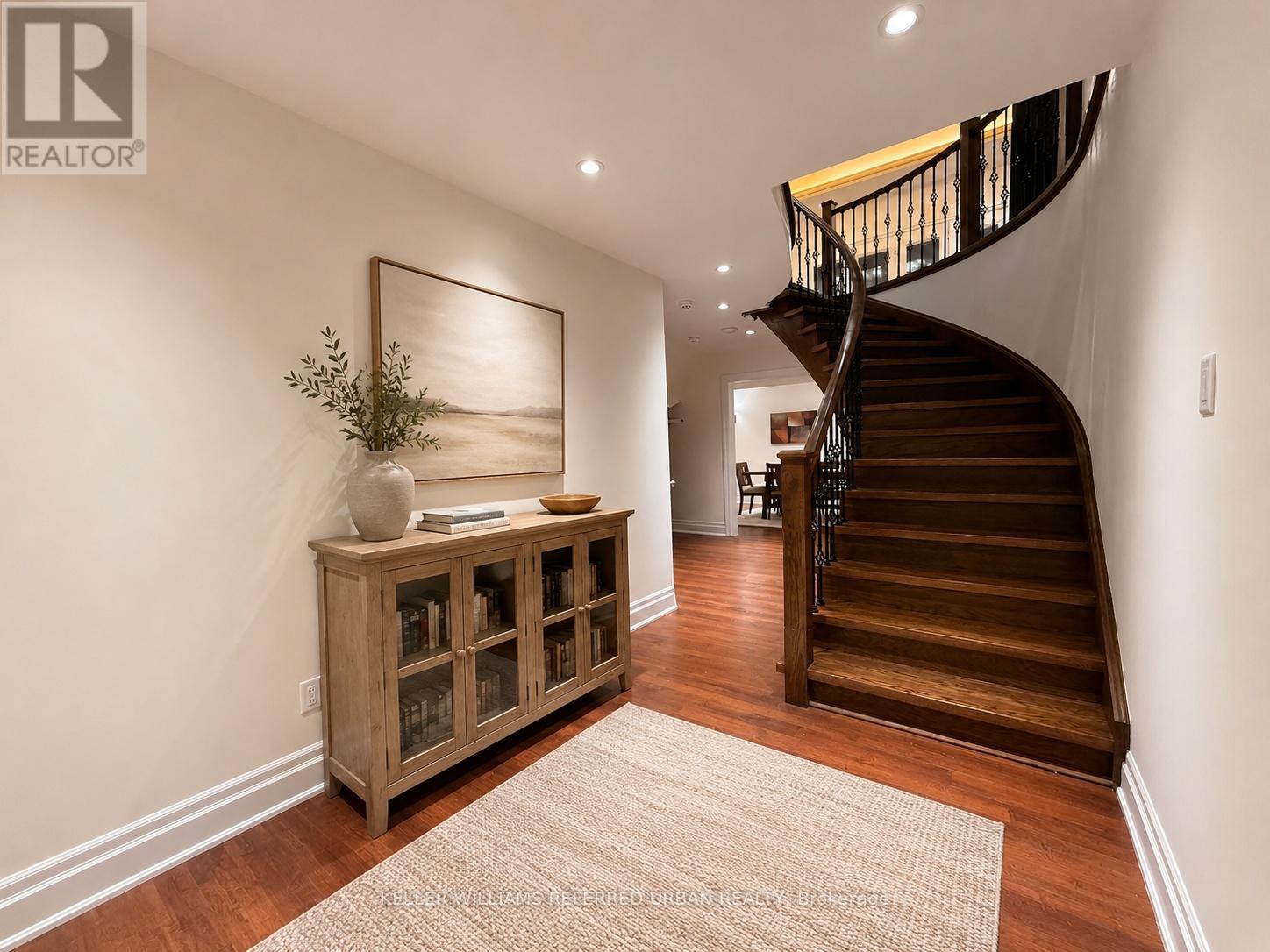 72 Laurel Avenue, Toronto, Ontario  M9B 4T2 - Photo 34 - W12490028