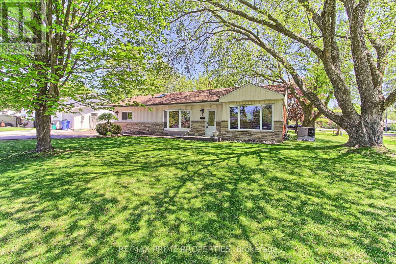 63 Ruta Crescent, Georgina, Ontario  L4P 1C5 - Photo 2 - N13160040