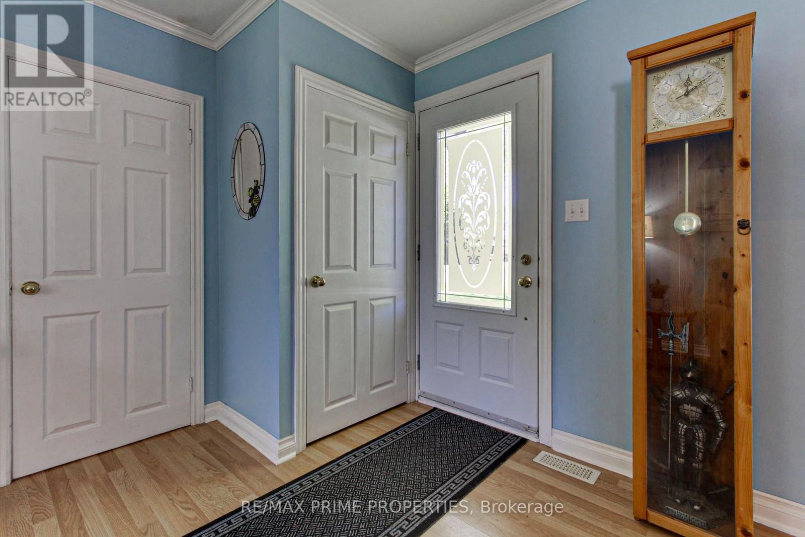63 Ruta Crescent, Georgina, Ontario  L4P 1C5 - Photo 5 - N13160040