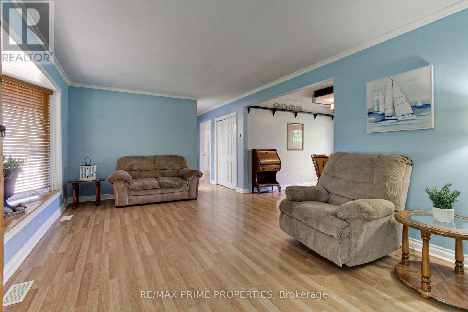 63 Ruta Crescent, Georgina, Ontario  L4P 1C5 - Photo 8 - N13160040