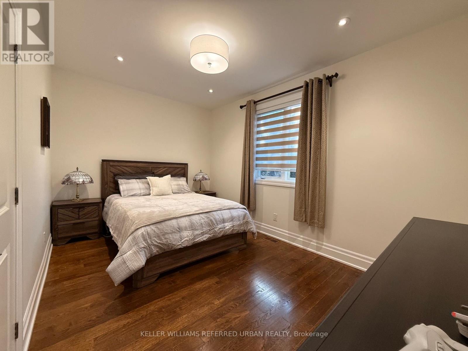 72 Laurel Avenue, Toronto, Ontario  M9B 4T2 - Photo 15 - W12490028