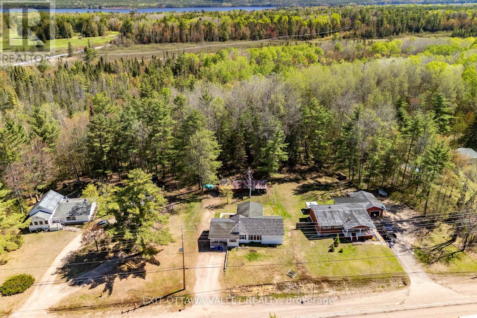 32848 Highway 17 Highway, Laurentian Hills, Ontario  K0J 1P0 - Photo 46 - X12943134