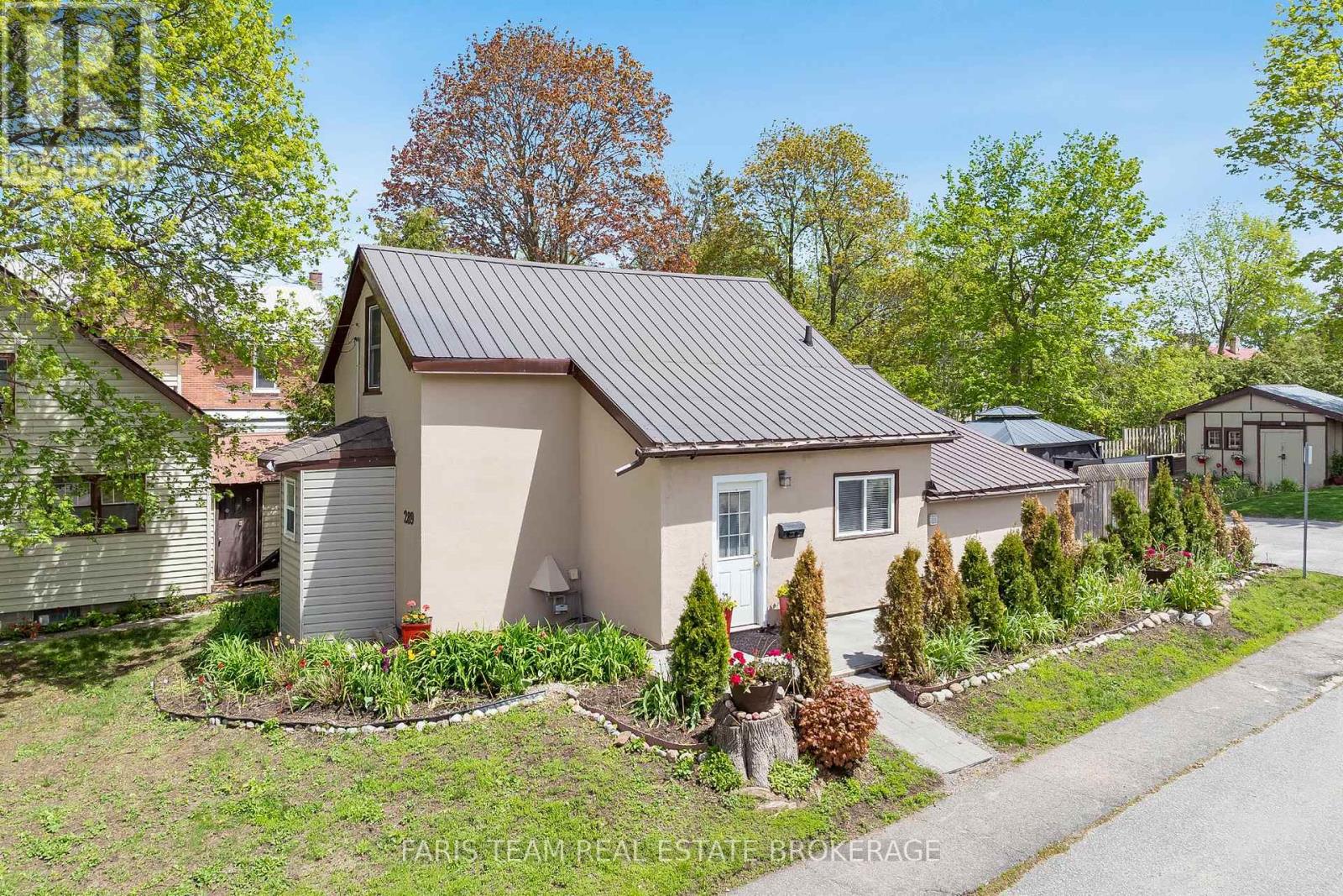 289 MISSISSAGA STREET W, Orillia, Ontario