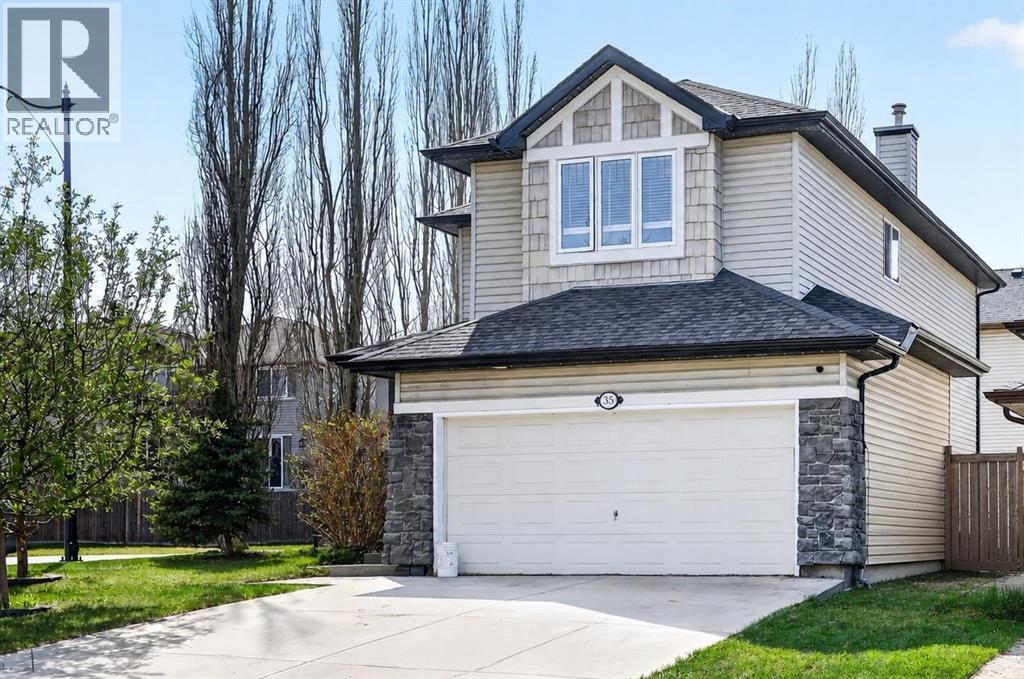 35 Crestmont Drive SW, Calgary, Alberta