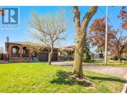 19 HAMER BOULEVARD, Toronto, Ontario
