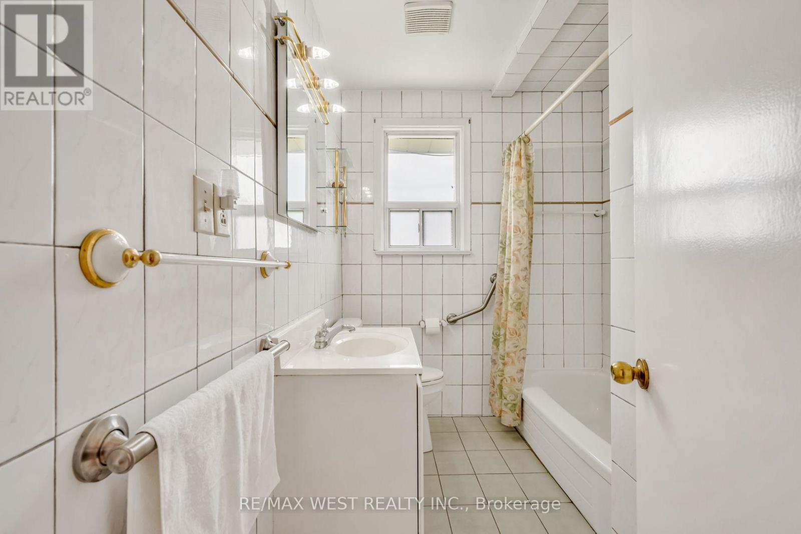 90 Tavistock Road, Toronto, Ontario  M3M 2N9 - Photo 29 - W13160046
