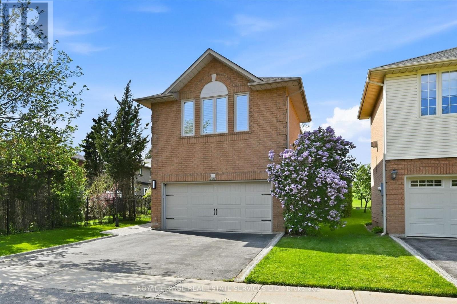 2123 Grand Ravine Drive, Oakville, Ontario  L6H 6B4 - Photo 2 - W13160054