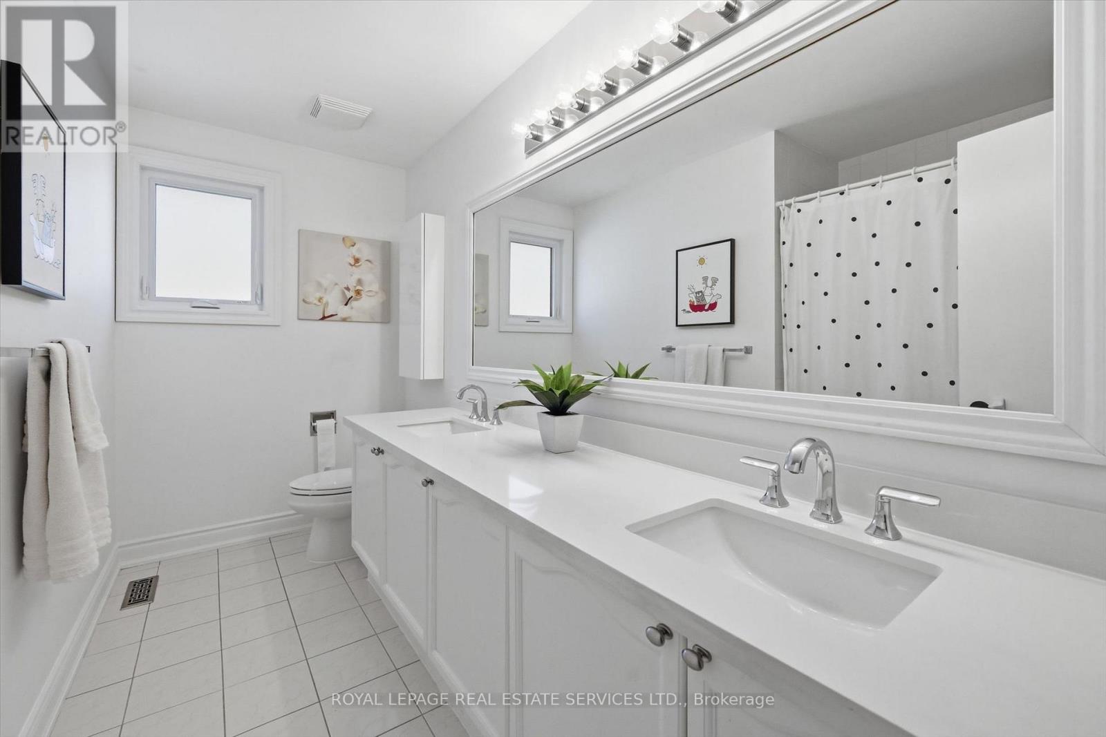 2123 Grand Ravine Drive, Oakville, Ontario  L6H 6B4 - Photo 27 - W13160054