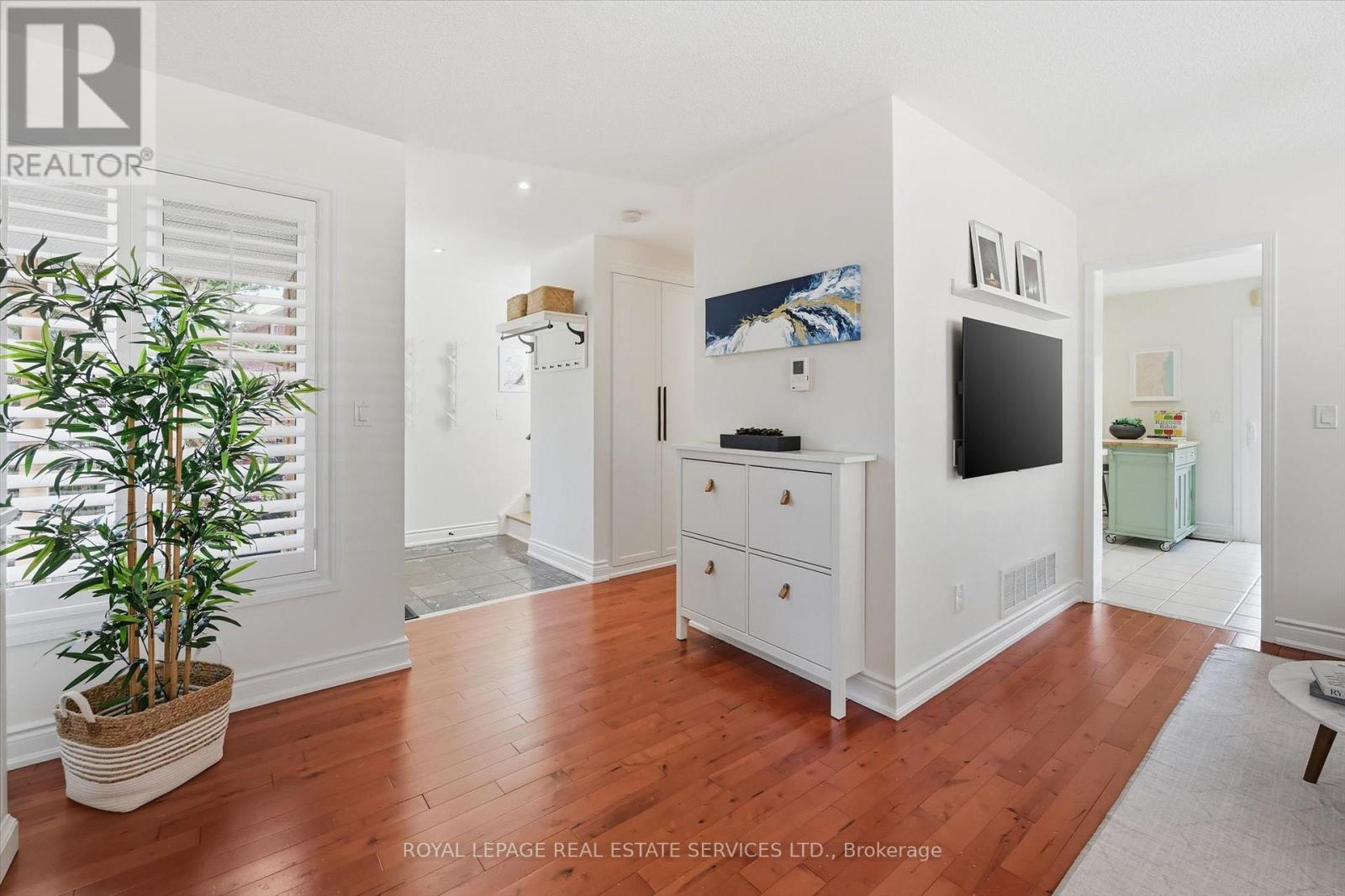 2123 Grand Ravine Drive, Oakville, Ontario  L6H 6B4 - Photo 6 - W13160054