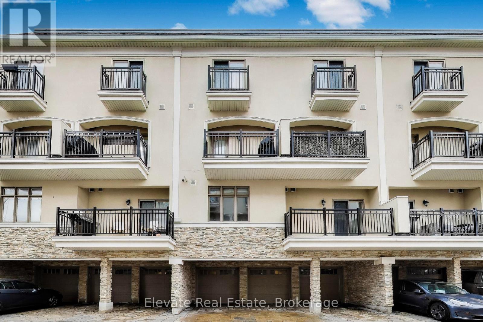 24 - 3083 CAWTHRA ROAD, Mississauga, Ontario