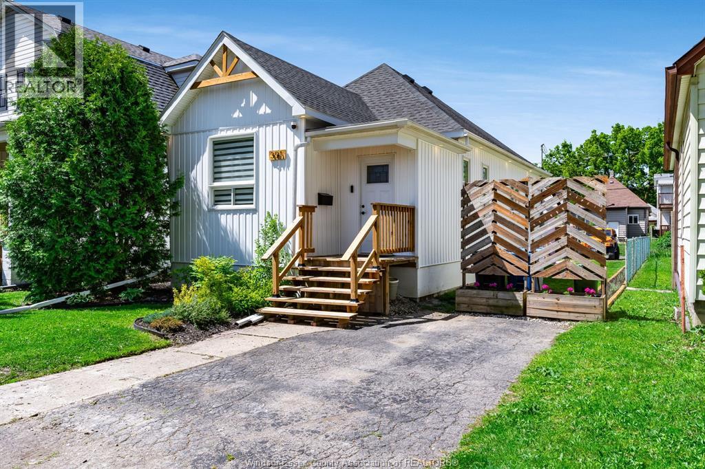 391 Curry Avenue, Windsor, Ontario  N9B 2B6 - Photo 1 - 26011791