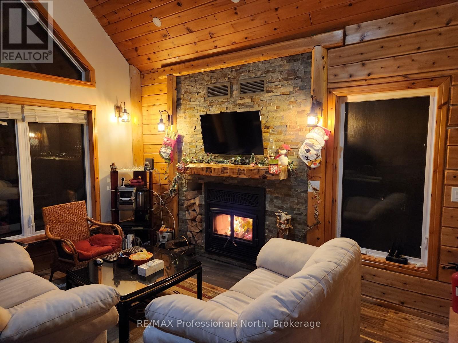 1029 Cranberry Lake Road, Dysart Et Al, Ontario  K0M 1S0 - Photo 8 - X12928880
