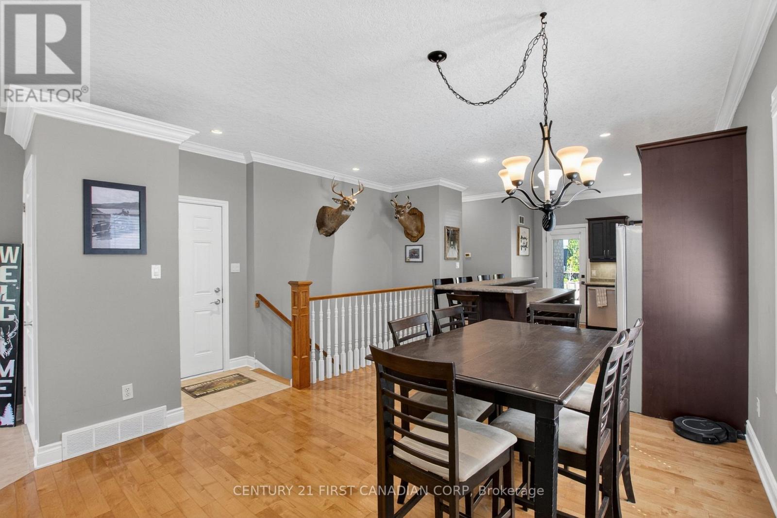 110 Watson Street, Lucan Biddulph, Ontario  N0M 2J0 - Photo 11 - X13150410