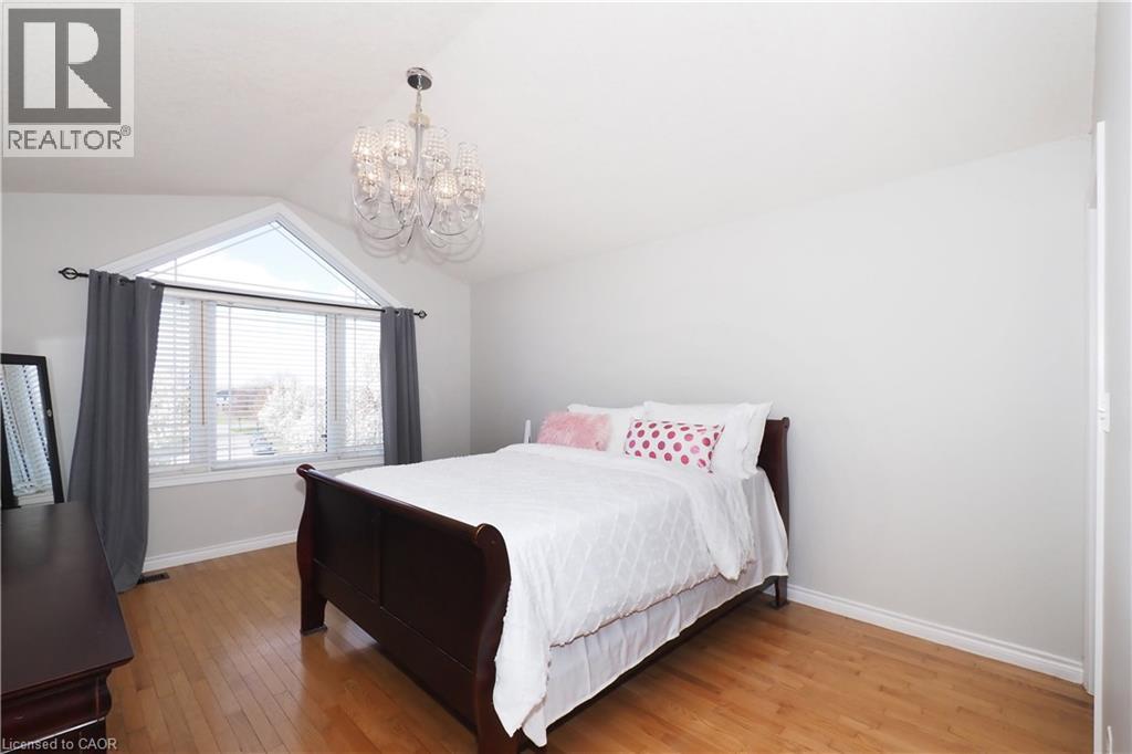 40 Dineen Court, Kitchener, Ontario  N2B 3X3 - Photo 20 - 40826392
