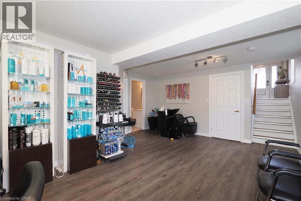 40 Dineen Court, Kitchener, Ontario  N2B 3X3 - Photo 30 - 40826392