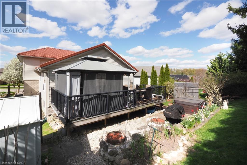 40 Dineen Court, Kitchener, Ontario  N2B 3X3 - Photo 33 - 40826392