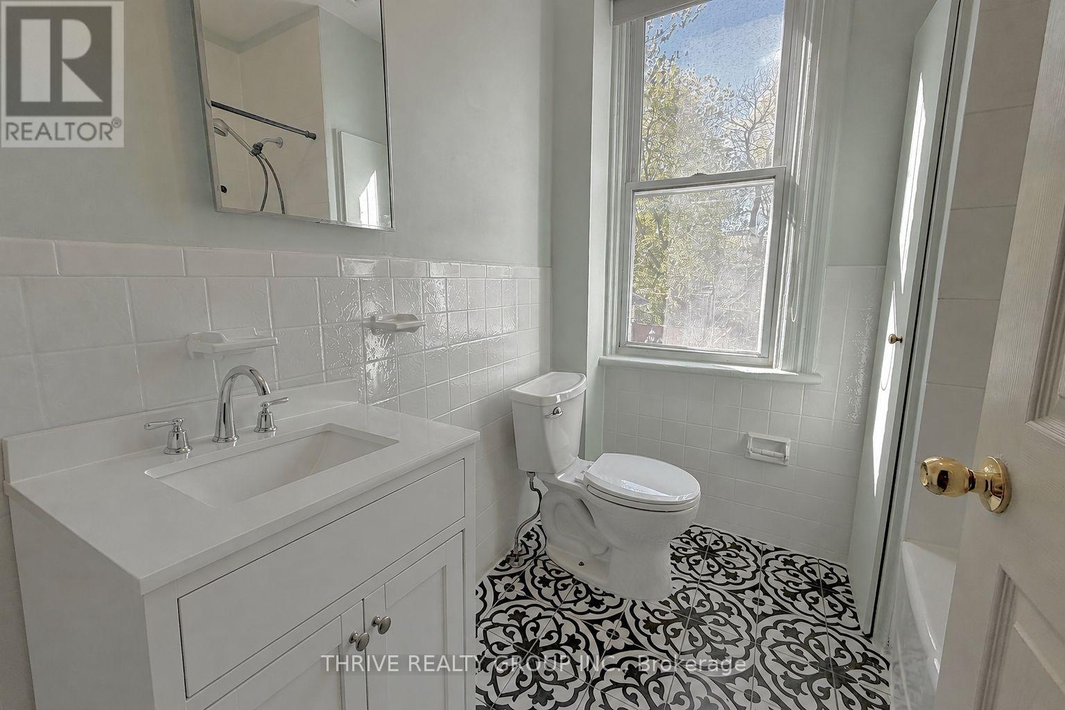 2 - 385 Central Avenue, London East, Ontario  N6B 2E3 - Photo 18 - X13160084