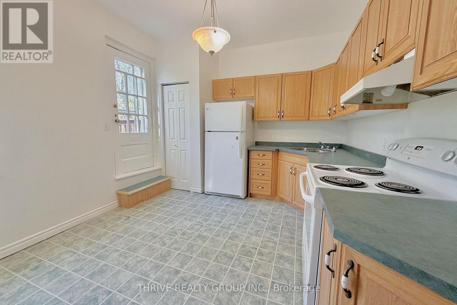 2 - 385 Central Avenue, London East, Ontario  N6B 2E3 - Photo 5 - X13160084
