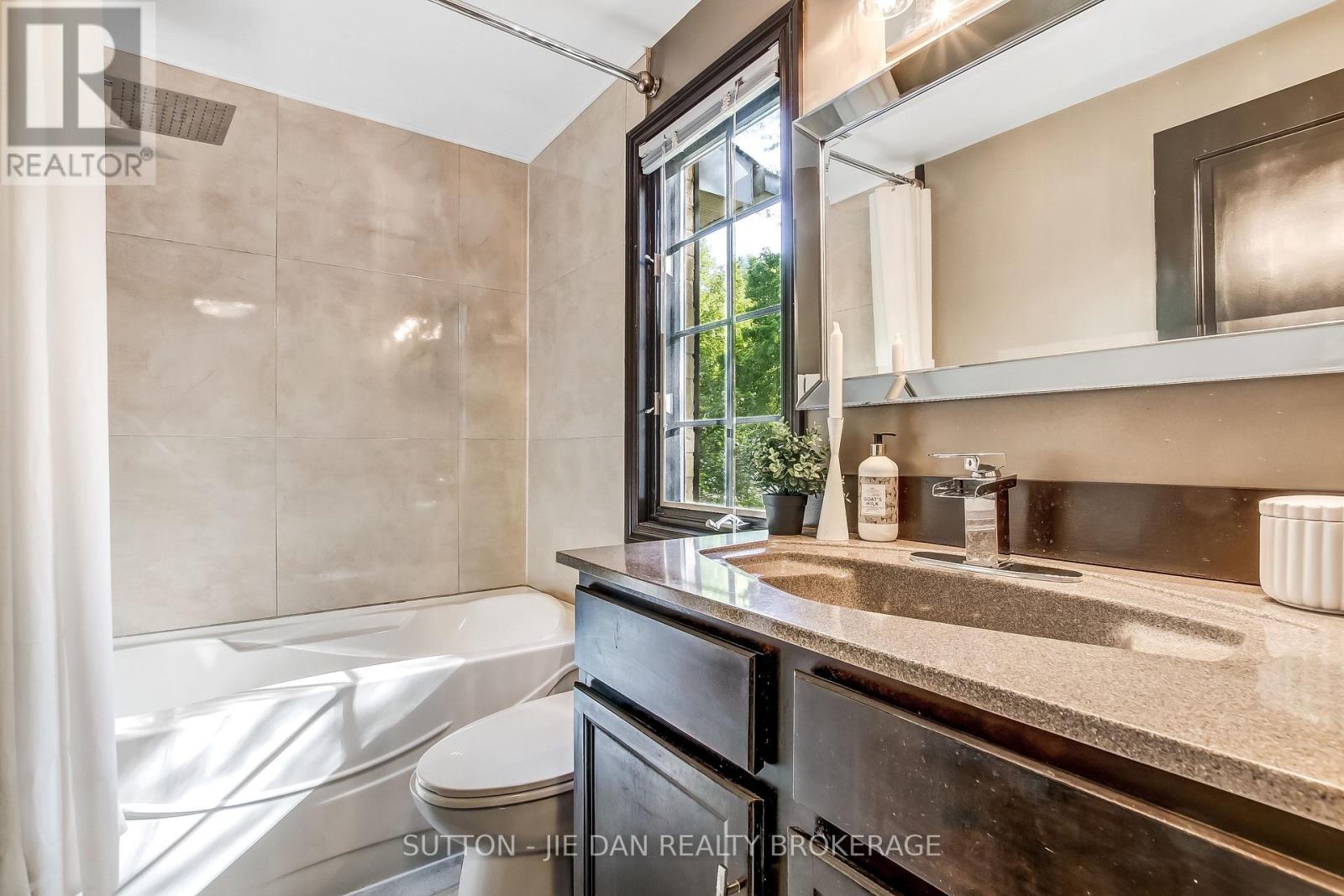 260 Chesham Avenue, London North, Ontario  N6G 3V3 - Photo 19 - X13160098