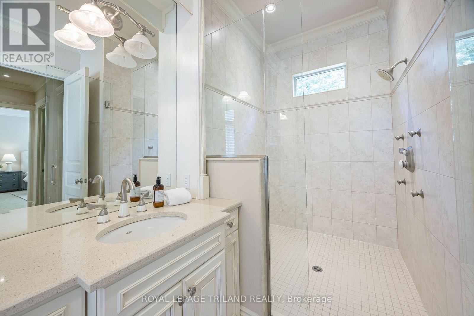 1353 Shore Road, London South, Ontario  N6K 4Z8 - Photo 22 - X13160168