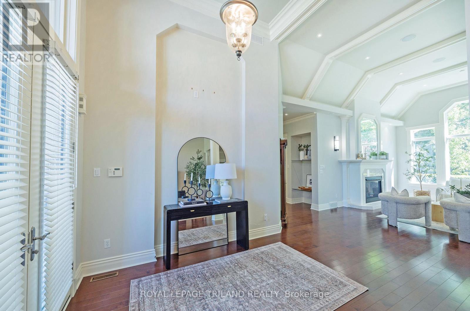 1353 Shore Road, London South, Ontario  N6K 4Z8 - Photo 3 - X13160168