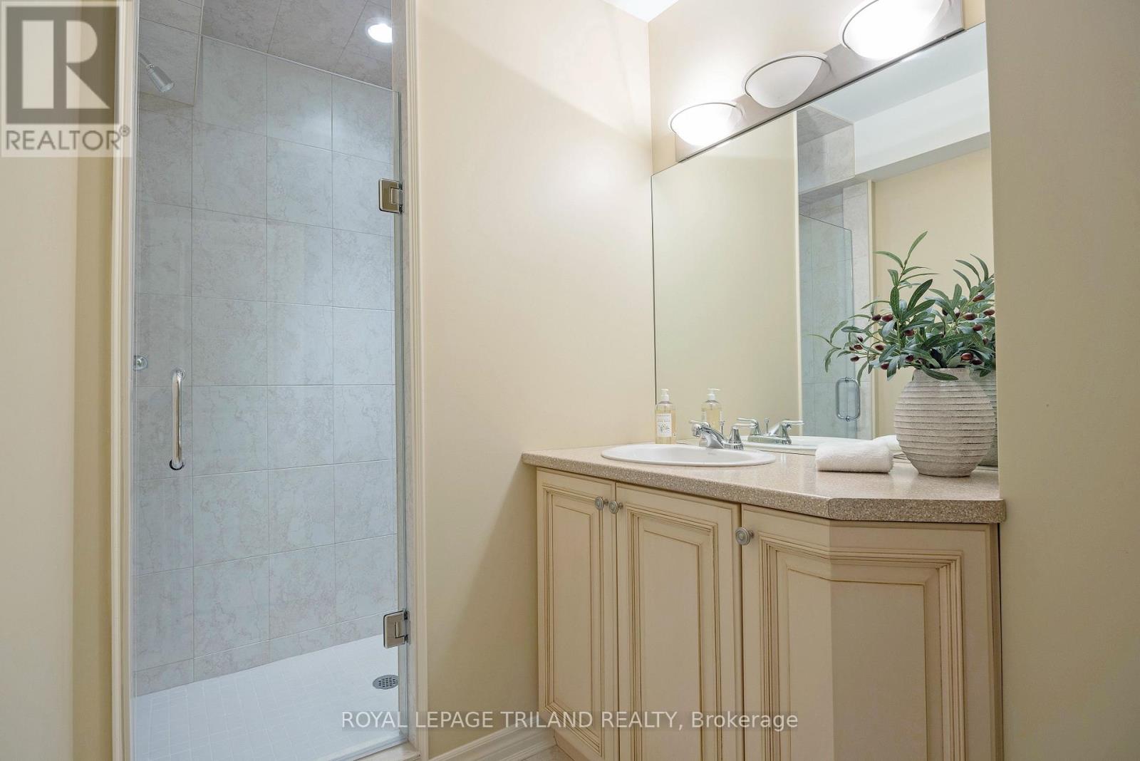 1353 Shore Road, London South, Ontario  N6K 4Z8 - Photo 31 - X13160168