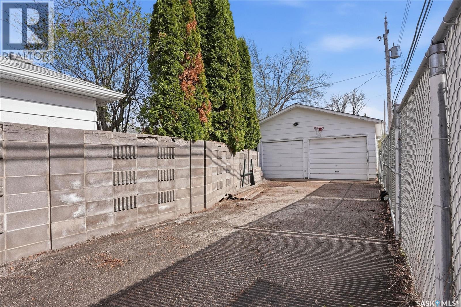1918 Ewart Avenue, Saskatoon, Saskatchewan  S7J 1X7 - Photo 58 - SK036549
