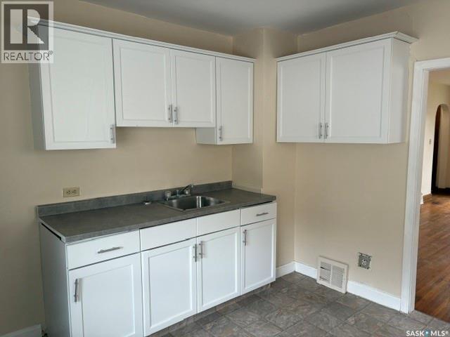 2230 Winnipeg Street, Regina, Saskatchewan  S4P 1H1 - Photo 3 - SK036538