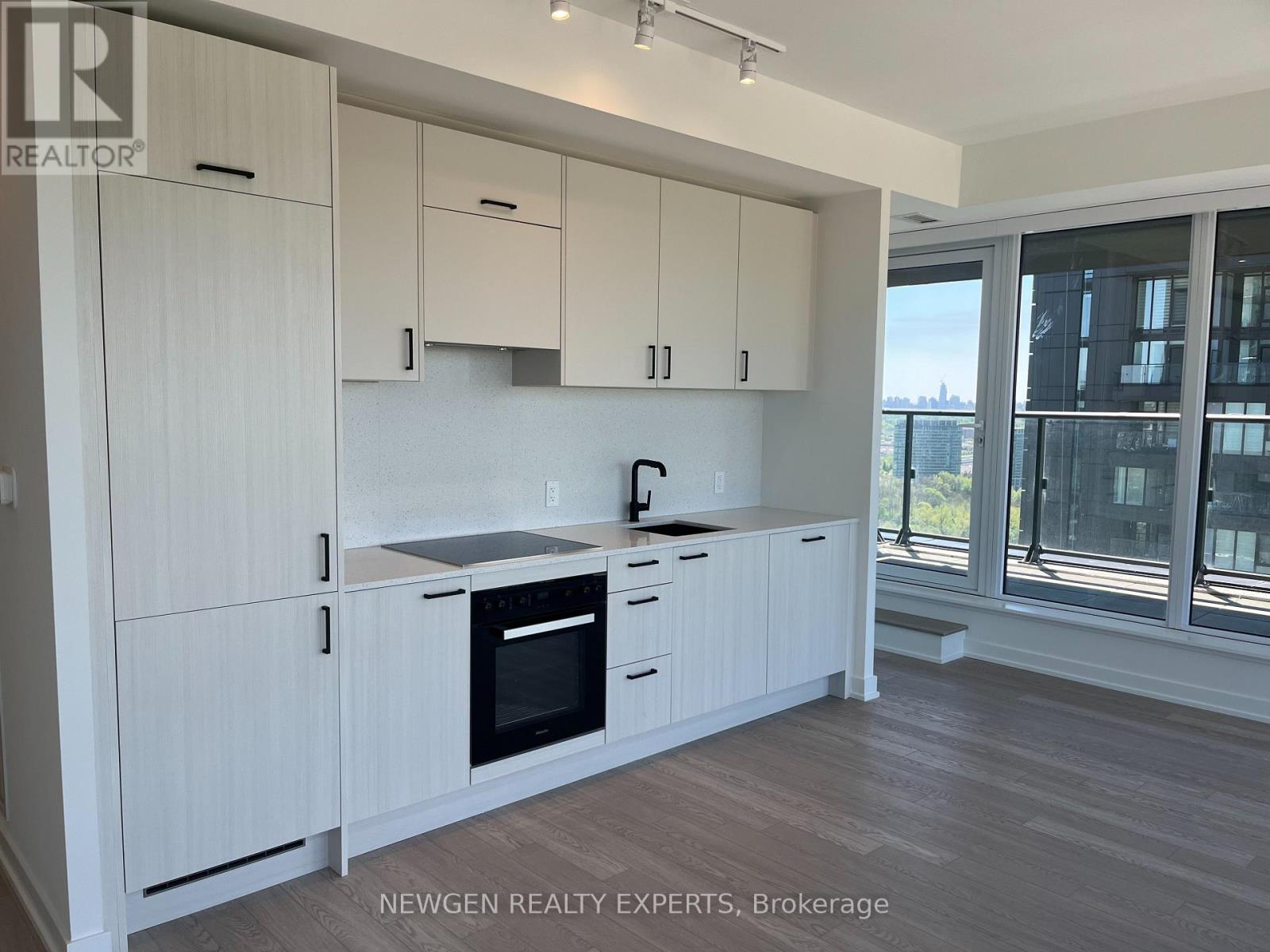 2703 - 5 Quarrington Lane, Toronto, Ontario  M3C 0S5 - Photo 10 - C13158816