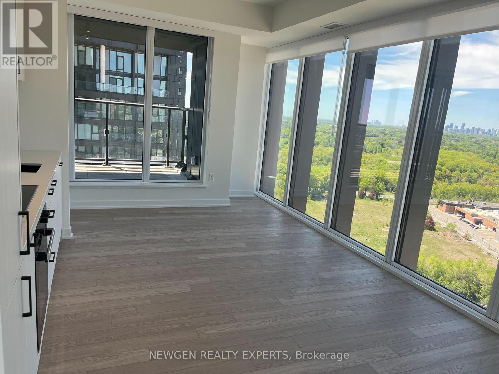2703 - 5 Quarrington Lane, Toronto, Ontario  M3C 0S5 - Photo 8 - C13158816
