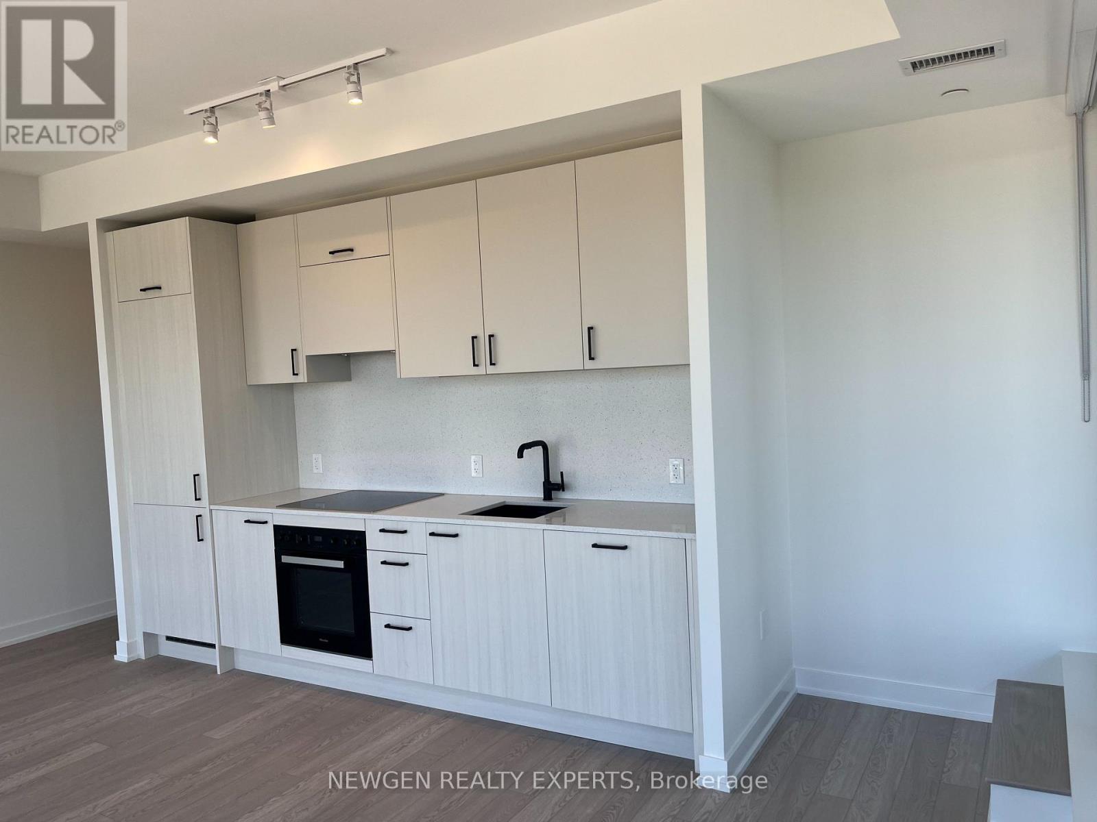 2703 - 5 Quarrington Lane, Toronto, Ontario  M3C 0S5 - Photo 9 - C13158816