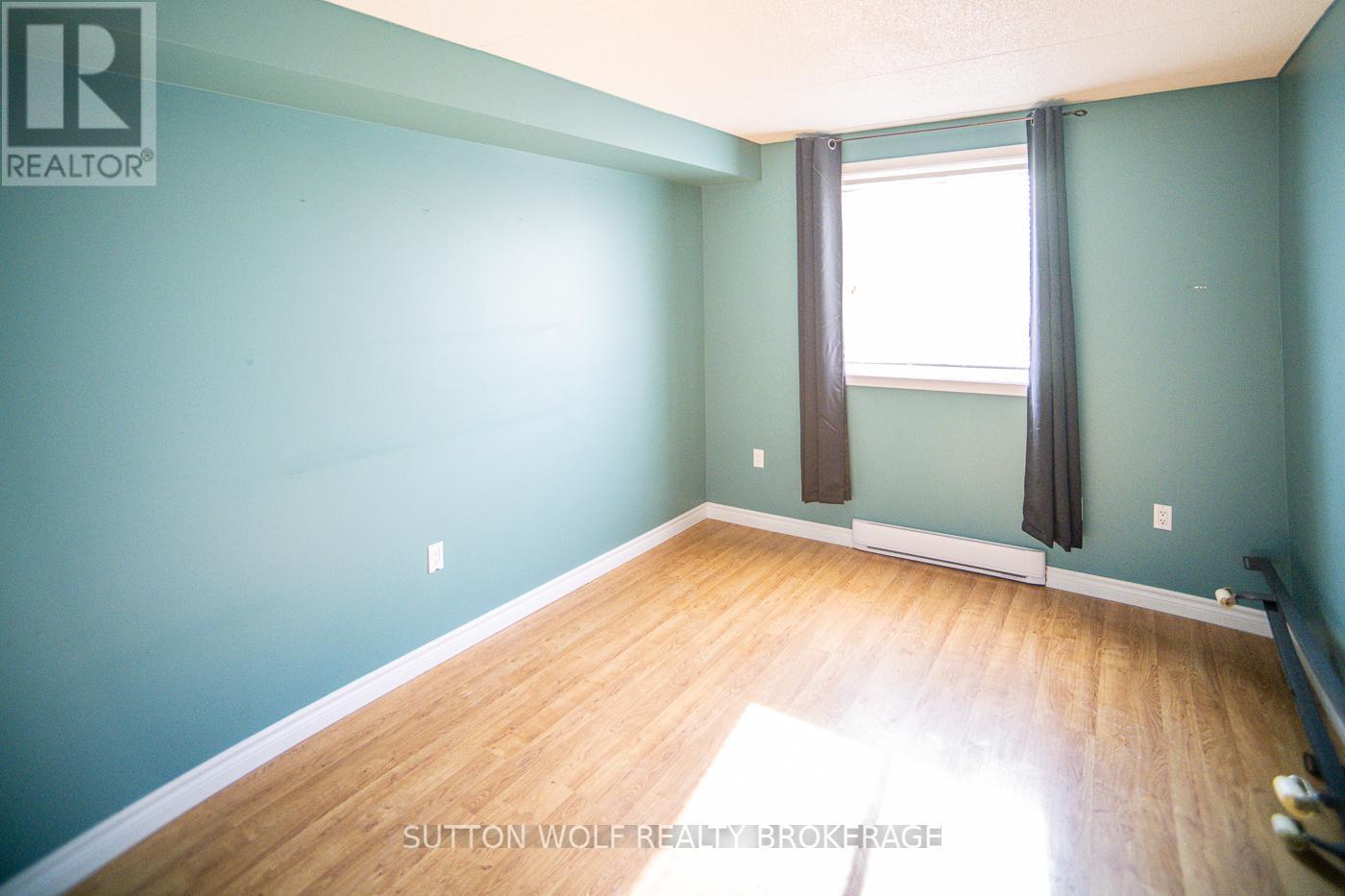 207 - 31 Victoria Street, Strathroy-Caradoc, Ontario  N7G 3Y4 - Photo 12 - X12774468