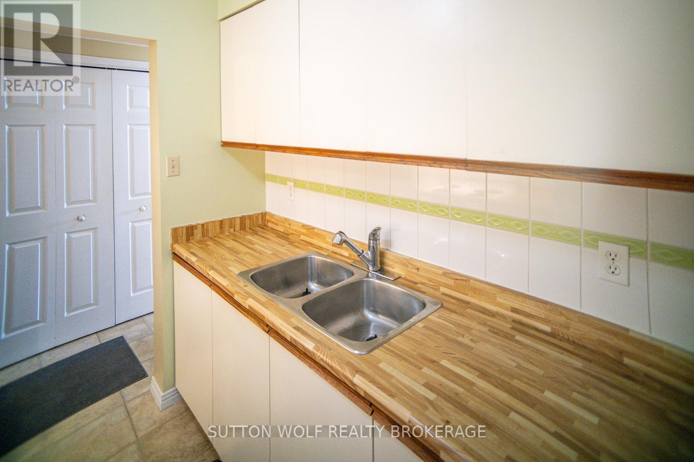 207 - 31 Victoria Street, Strathroy-Caradoc, Ontario  N7G 3Y4 - Photo 6 - X12774468
