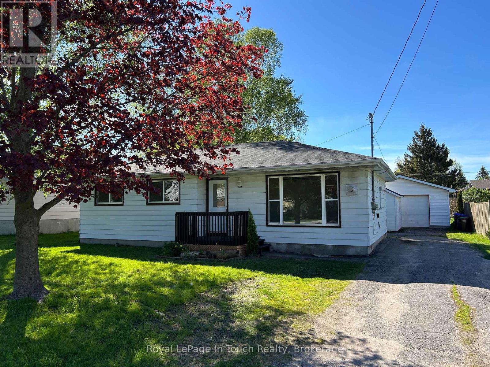 317 WARDELL STREET, Tay, Ontario