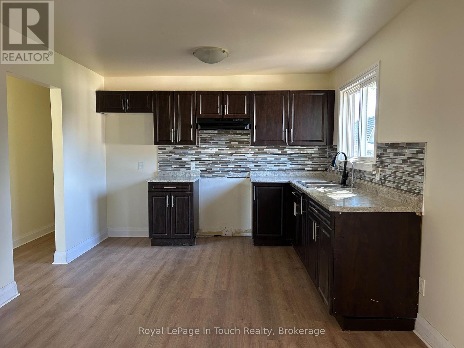 317 Wardell Street, Tay, Ontario  L0K 1R0 - Photo 7 - S13160228