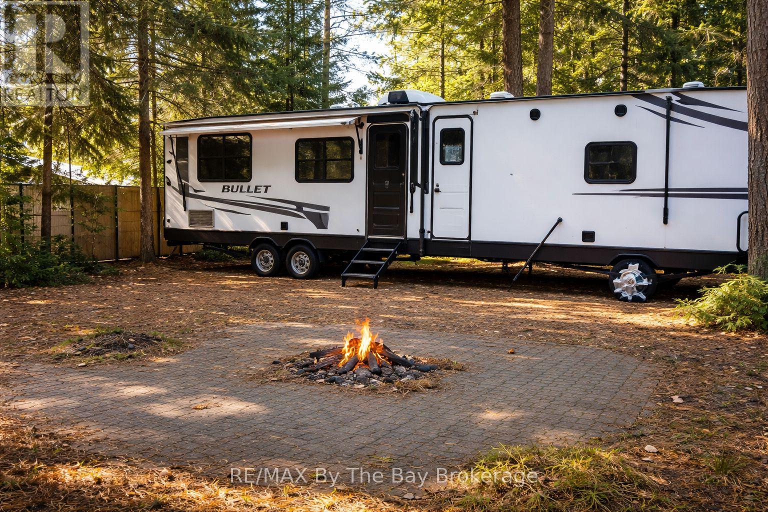 133 - 85 Theme Park Drive, Wasaga Beach, Ontario  L9Z 1X7 - Photo 1 - S13160270