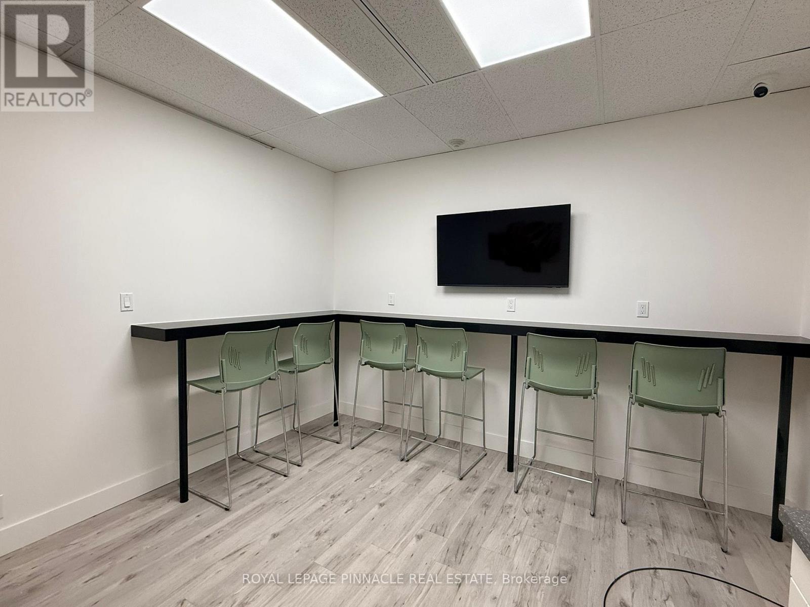302-05 - 3390 South Service Road, Burlington, Ontario  L7N 3J5 - Photo 47 - W12897952