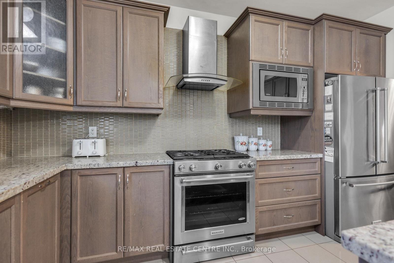 9 Glacier Road, Brampton, Ontario  L6X 5N1 - Photo 13 - W13159660