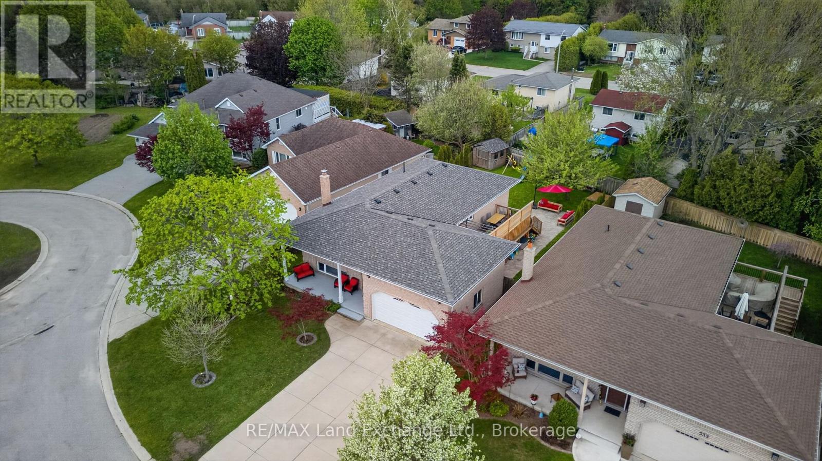 536 Evergreen Court, Kincardine, Ontario  N2Z 1V3 - Photo 2 - X13160212